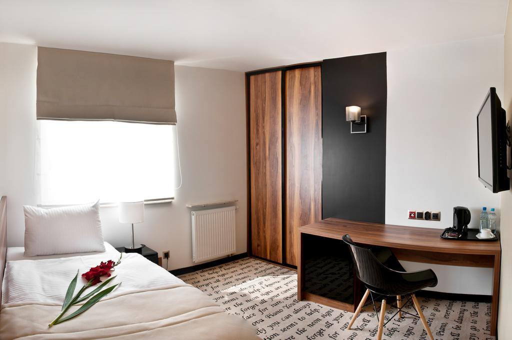 Hotel Piano Lublin Cameră foto