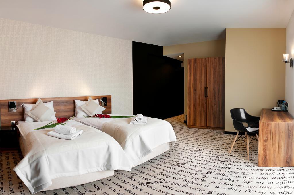 Hotel Piano Lublin Cameră foto
